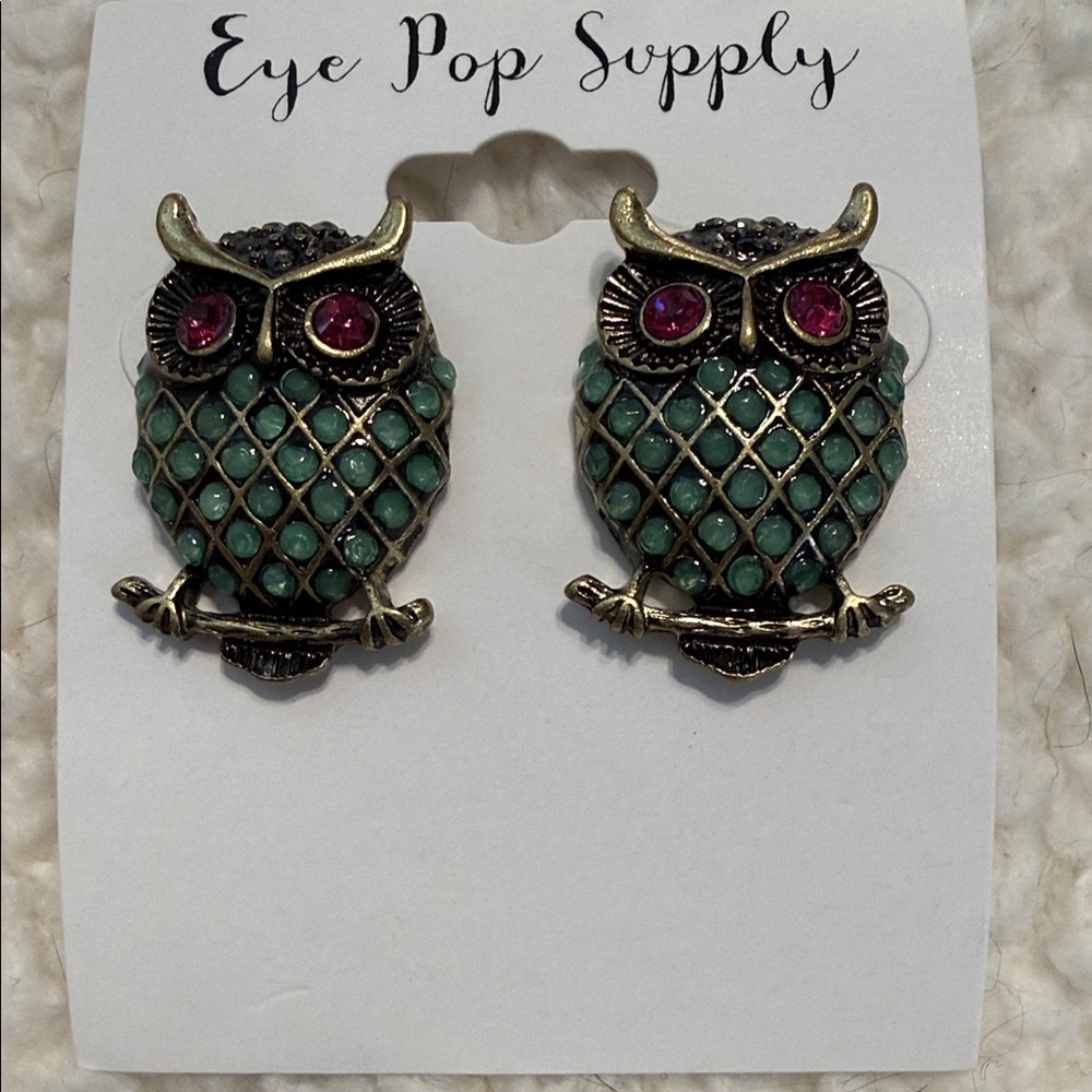 Eye Pop Supply Emerald and Gold Owl Earrings